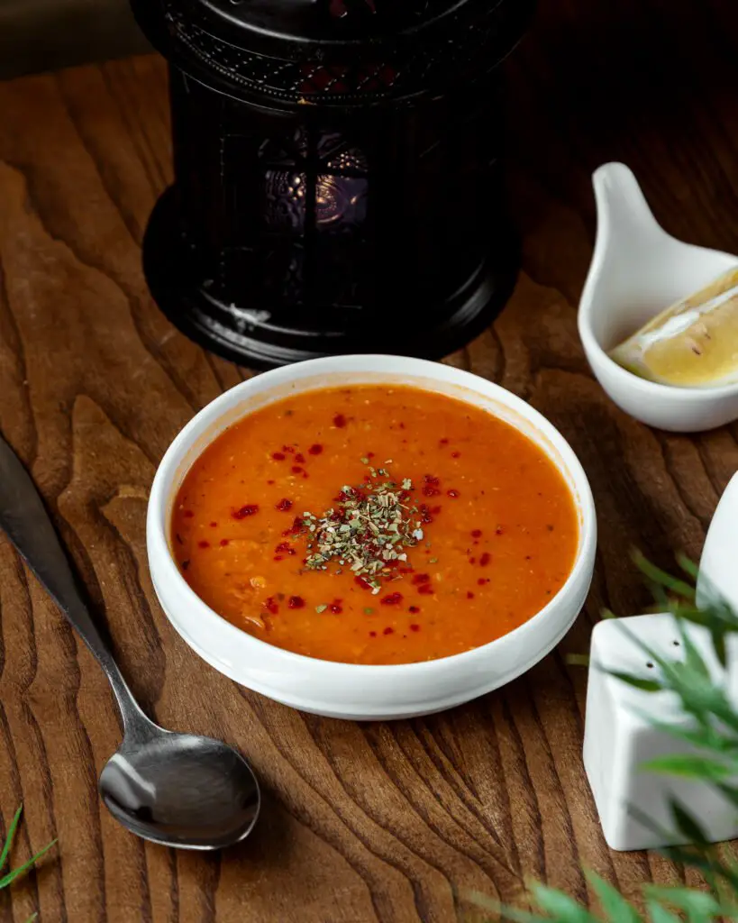Corba Turca di Lenticchie Rosse: Ricetta Della Zuppa 1 Corba turca, zuppa di lenticchie rosse. la mercimek corbasi