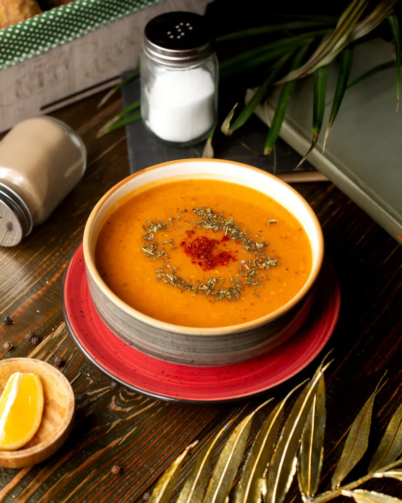 Corba Turca di Lenticchie Rosse: Ricetta Della Zuppa 4 mercimek corbasi, zuppa di lenticchie rosse, ciorba turca